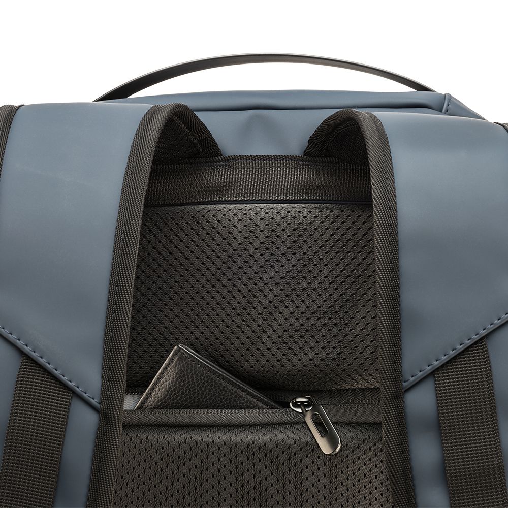 SAC A DOS PORTE • CAP10