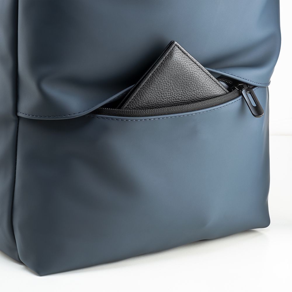 SAC A DOS PORTE • CAP10